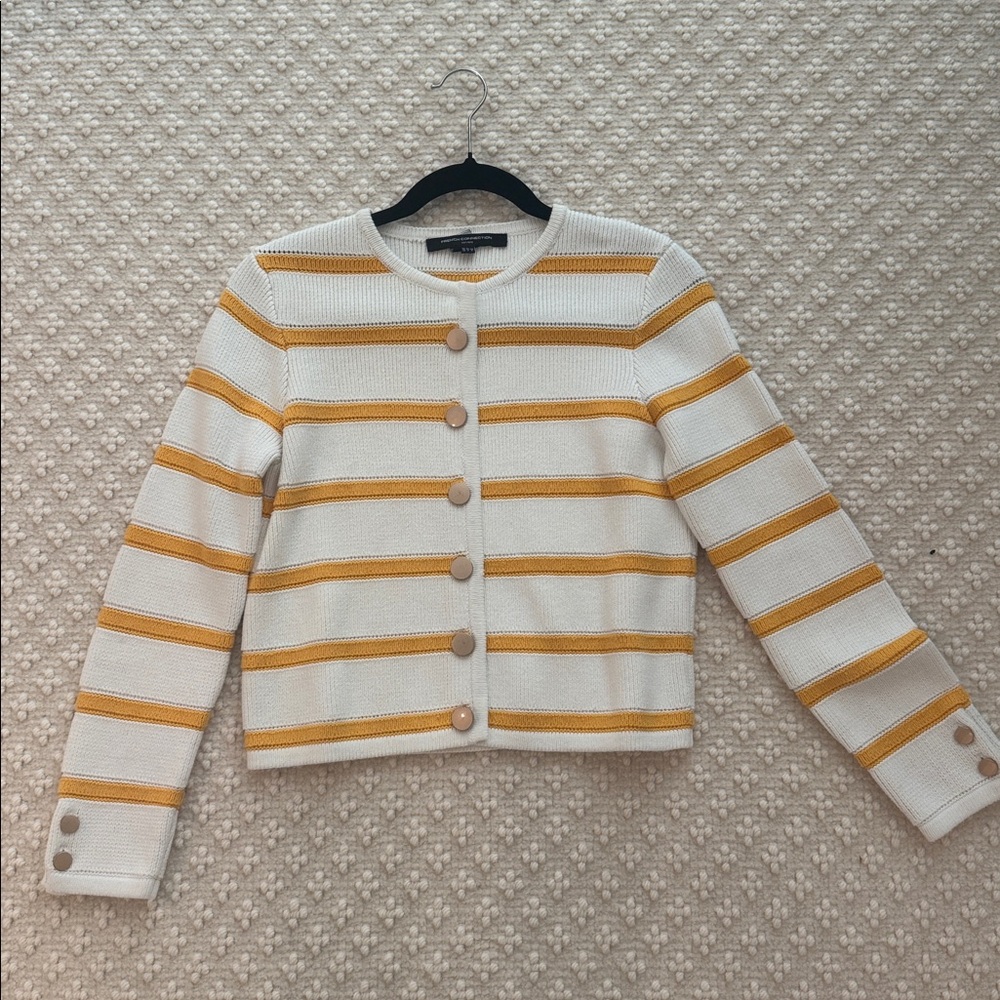 French Connection knit sweater, Size 6. Excellent condition